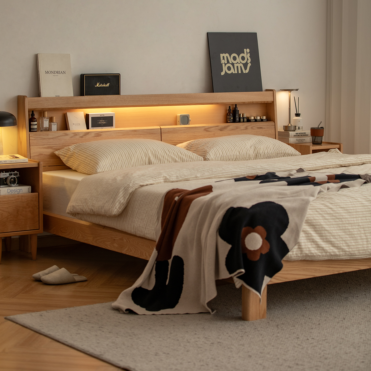 夜伴有光床原图