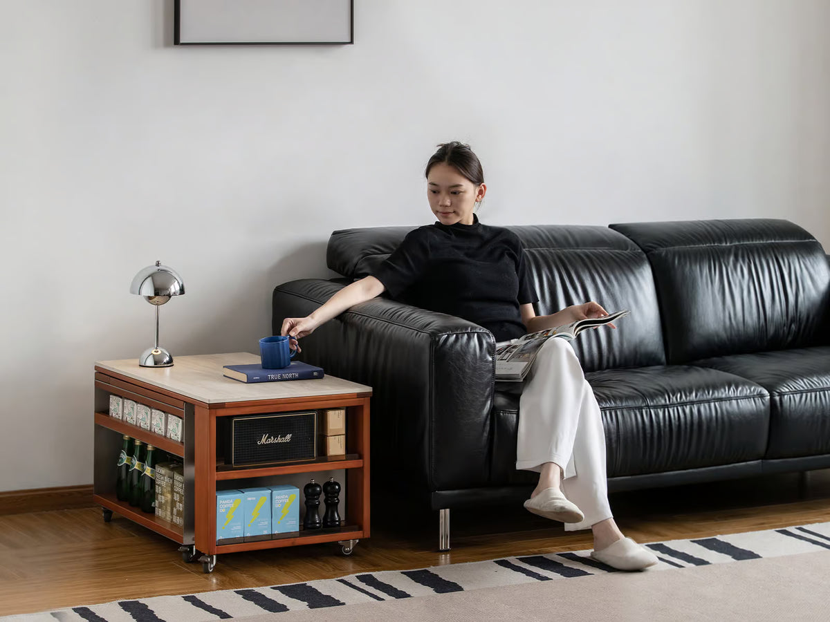 A top that rotates a full 360 degrees